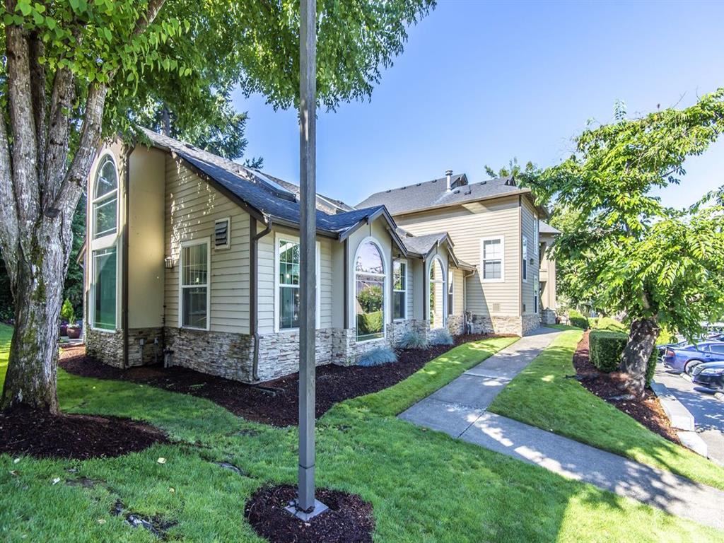 Photos and Video of Black Lake Apartments in Olympia, WA